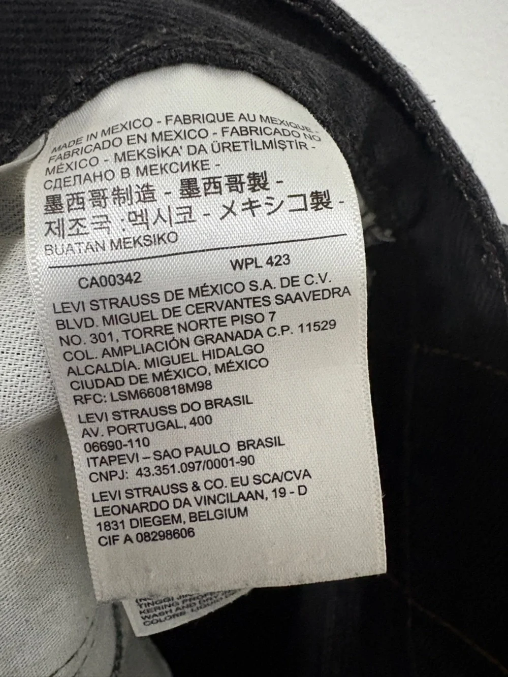 Levi's 501 Black Jeans Men's Size 42 x 32